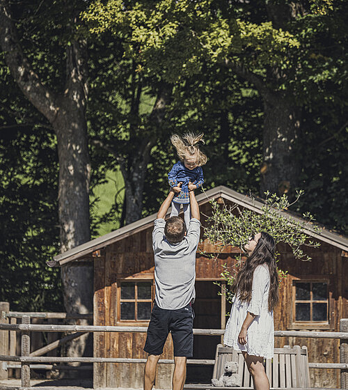 Kinder am Kinderbauernhof Hotel Bachmanngut Wolfgangsee