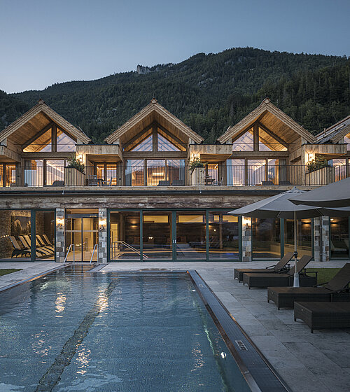 kuschel chalet mit pool am wolfgangsee im bachmanngut aussenansicht